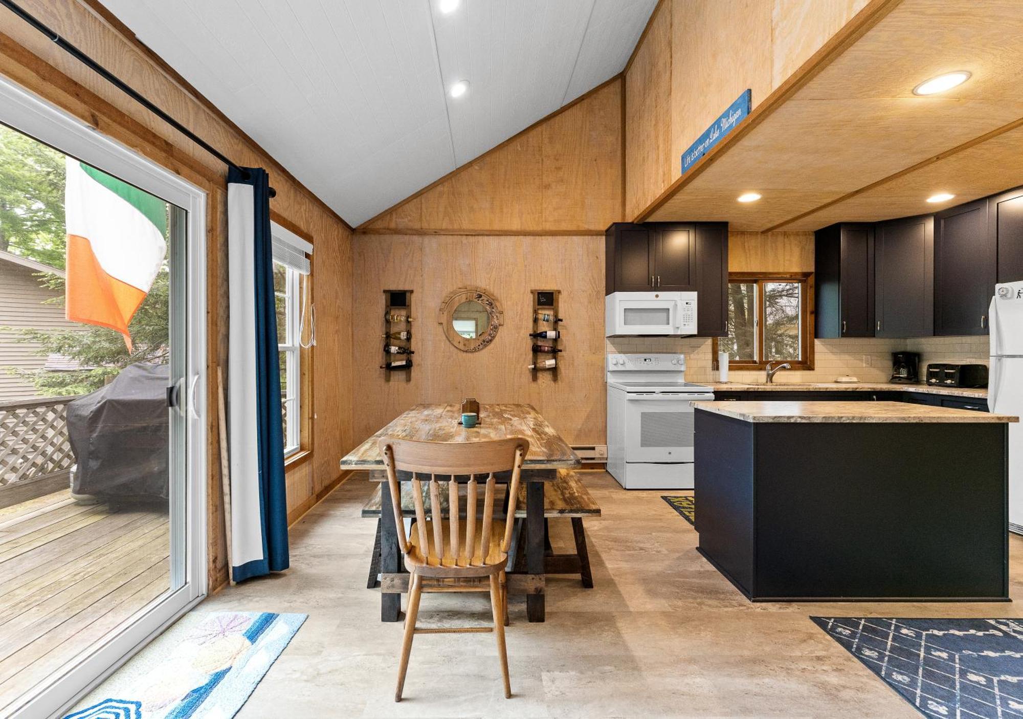 Experience The Charm Of Silver Lake At Parrothead Retreat Mears Exterior foto